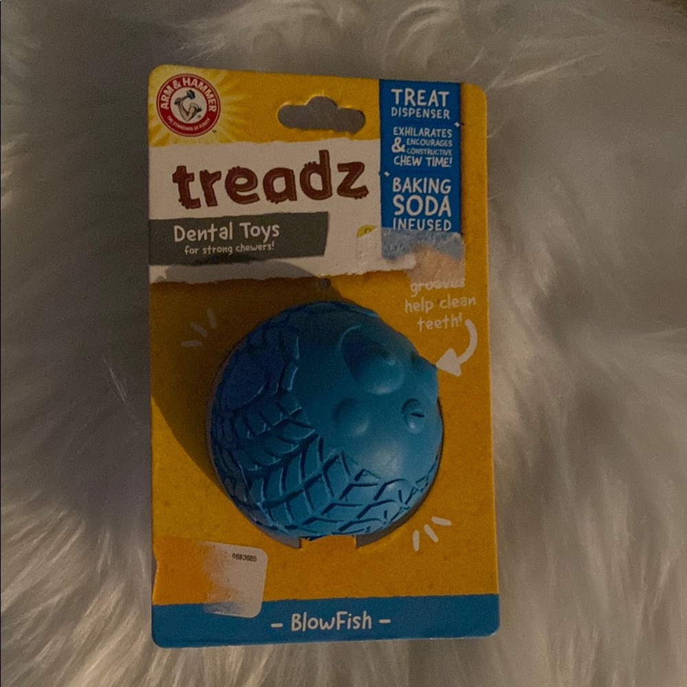 New Arm & Hammer Treadz Blowfish Dental Toy - Blue
